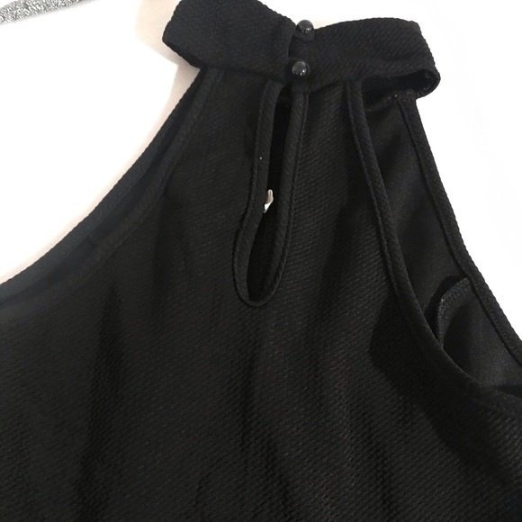 Halter top - Picture 3 of 3